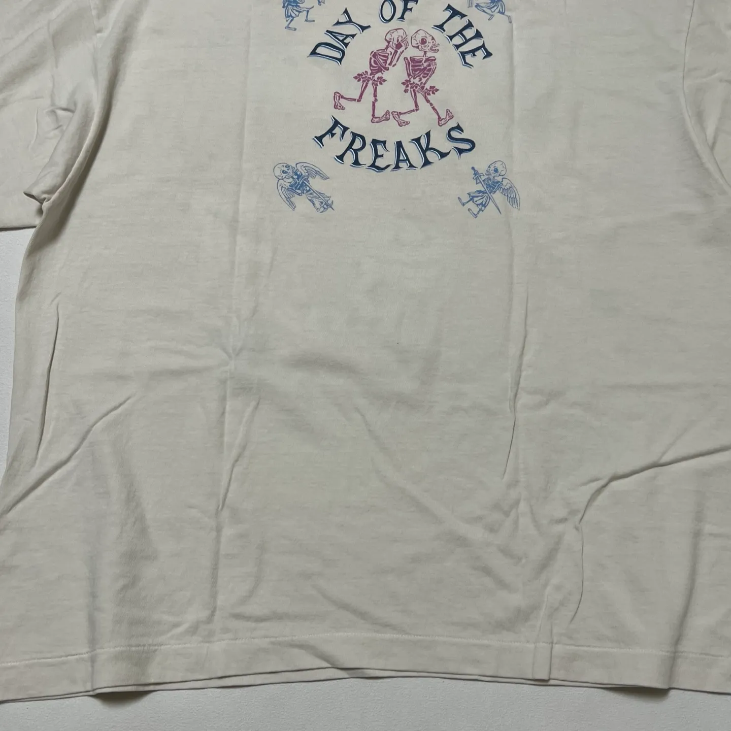 SAINT Mxxxxxx SS TEE/DAY OF THE FREAKS/WHT Monster Day/Monster Illustration Short Sleeve Off-White S-XL Same as the original version OE yarn cylinder without side seam fabric Top printing technology Zero difference restoration ZP Complete copy matching Main mark/wash mark/cherub mark complete